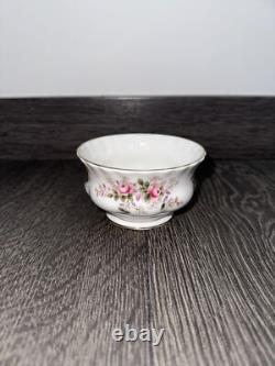 1961 Vintage Royal Albert Lavender Rose 54 Piece Dinner, Coffee & Tea Set