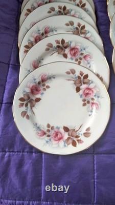 Beautiful Vintage Queen Anne Bone China Tea/Coffee Set 18 Piece boxed Beautiful Vintage Queen Anne Bone China Tea/Coffee Set 18 Piece boxed