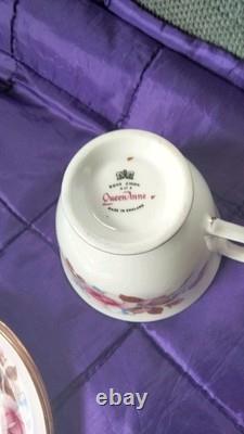 Beautiful Vintage Queen Anne Bone China Tea/Coffee Set 18 Piece boxed