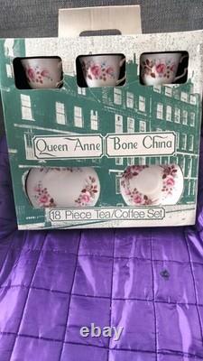 Beautiful Vintage Queen Anne Bone China Tea/Coffee Set 18 Piece boxed