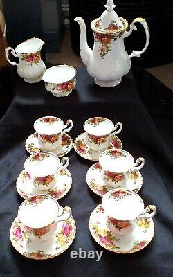 Country Roses Beautiful Vintage 15 Piece Coffee Set Stunning