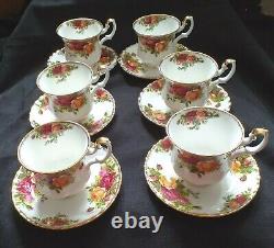 Country Roses Beautiful Vintage 15 Piece Coffee Set Stunning