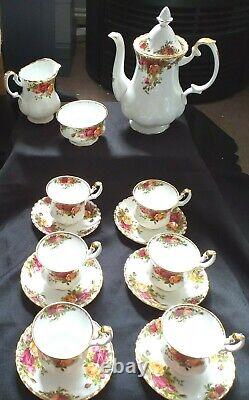 Country Roses Beautiful Vintage 15 Piece Coffee Set Stunning