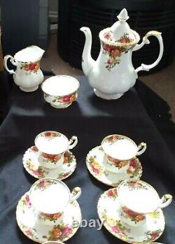 Country Roses Beautiful Vintage 15 Piece Coffee Set Stunning