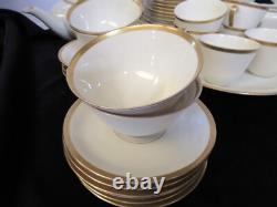 Eschenbach Bavaria Germany 40 Piece Tea / Coffee Set White With A Gold Rim