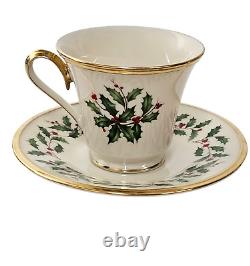 Lenox Dimension Holly Pattern Coffee Cups & Saucers Bone China Set of (8)