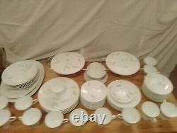 Mid Century Rosenthal 2000 Colourful Leaves Raymond Loewy 58 Pieces