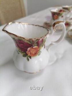 ROYAL ALBERT OLD COUNTRY ROSES CHINA COFFEE SET IN EXCELLENT Condition