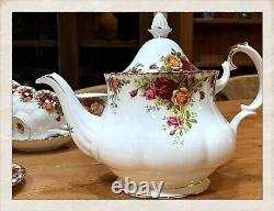 Royal Albert'Old Country Roses' Cabinet Condition Tea Service for 12 People VGC