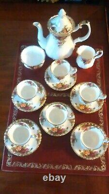 Royal Albert Old Country Roses Cups, Saucers, Milk Jug, Sugar Bowl & Coffee Pot