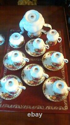 Royal Albert Old Country Roses Cups, Saucers, Milk Jug, Sugar Bowl & Coffee Pot