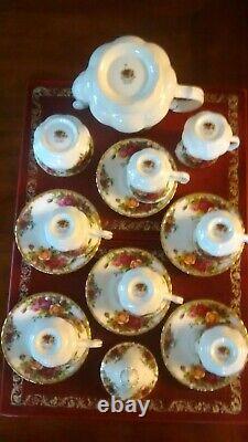 Royal Albert Old Country Roses Cups, Saucers, Milk Jug, Sugar Bowl & Coffee Pot