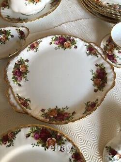 Royal Albert Old Country Roses Vintage Bone China Dinner & Tea Set 62 pieces