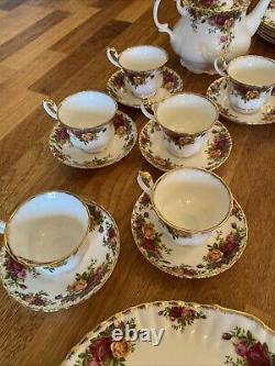 Royal Albert old country roses Set Tea Pot Coffee Plates Vintage China 46 Pieces