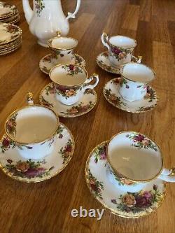 Royal Albert old country roses Set Tea Pot Coffee Plates Vintage China 46 Pieces