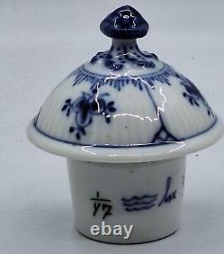Royal Copenhagen Vintage Blue Fluted Plain Coffee set consisting of a Coffee Pot