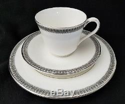 Set of (8) Vintage Royal Doulton Ravenswood Dessert/tea coffee set