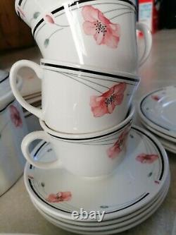 Vintage Johnson Brothers Summerfields Dinner Service / Set. Plates Red poppy