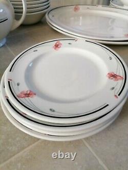 Vintage Johnson Brothers Summerfields Dinner Service / Set. Plates Red poppy