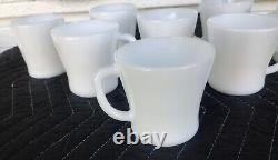 Vintage Mid Century Set Of 8 Milk Glass Federal Glass D Handle Coffee Cups Mugs