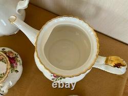 Vintage Royal Albert OLD COUNTRY ROSES Coffee Pot / Tea Pot/ Sugar & Creamer Set