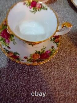 Vintage Royal Albert Old Country Rose 18 Piece Coffee Set