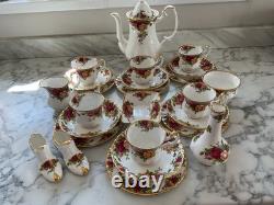 Vintage Royal Albert Old Country Roses 25pcs Coffee Set Mint Condition