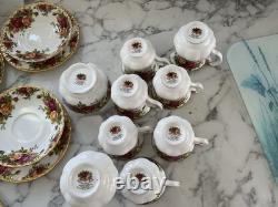 Vintage Royal Albert Old Country Roses 25pcs Coffee Set Mint Condition