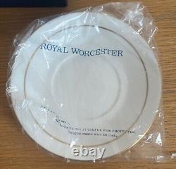 Vintage Royal Worcester Contessa 12 Piece Coffee Cups & Saucers Set Boxed Unused