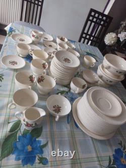 Vintage Wedgwood Moss Rose Of Etruria &Barlaston Dinner &tea or Coffee T4 £100