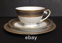 6 ENSEMBLES TRIO DE TASSE, SOUCOUPE ET ASSIETTE EN RELIEF DORÉ BLANC VINTAGE DE TIRSCHENREUTH Allemagne