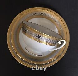 6 ENSEMBLES TRIO DE TASSE, SOUCOUPE ET ASSIETTE EN RELIEF DORÉ BLANC VINTAGE DE TIRSCHENREUTH Allemagne