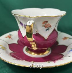 Ensemble de café 3 pièces Vintage Meissen avec des fleurs éparpillées de forme B : Tasse, soucoupe et assiette.