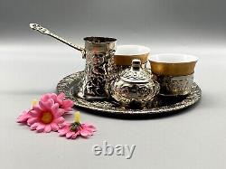 Ensemble de café bosniaque vintage en métal argenté et porcelaine dans sa boîte