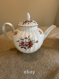 Ensemble de thé Royal Worcester White Roanoke Nouveau dans l'emballage