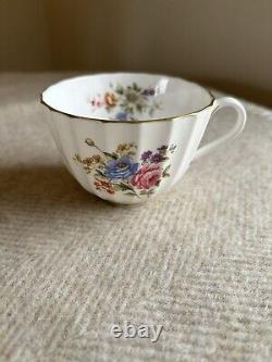 Ensemble de thé Royal Worcester White Roanoke Nouveau dans l'emballage