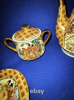 Ensemble de thé/café chinois en céramique décorative rare et antique de 17 pièces