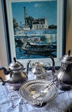 Ensemble de thé / café en silverplate vintage de 5 pièces avec sucrier, panier à biscuits et pince à servir.
