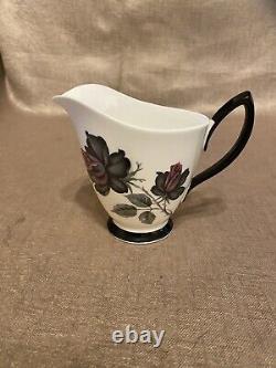 Ensemble de thé et café Royal Albert Masquerade de 21 pièces