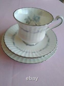 Joli service à thé en porcelaine fine Paragon'Morning Rose'