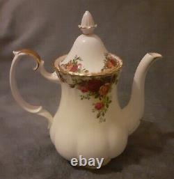 Royal Albert Old Country Roses Chine Coffee Set En Excellent État