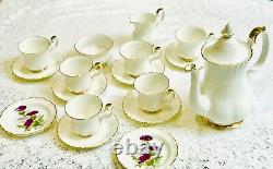 Royal Albert Val D'or Blanc Or Coffee Set Tasses Saucers Vieille Porcelaine Osseuse