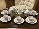 Service à Café En Porcelaine Vintage Pour Six Personnes Novembre Baranovka Urss, Années 1990
