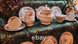 Service à thé Vintage Royal Grafton en fine porcelaine de Chine Malvern Country Flowers