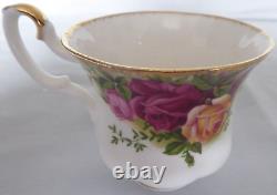 Service de 6 tasses à café et soucoupes Vintage Royal Albert Old Country Roses de 1962