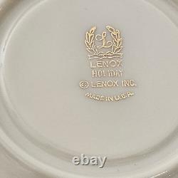 Tasses à café et soucoupes Lenox Dimension motif Holly, ensemble de porcelaine de Chine de (8)