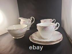 Tasses, soucoupes et assiettes en porcelaine Royal Standard avec ensemble bol à lait et sucrier vintage