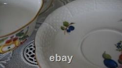 Vintage Herend Fruits And Flower Gold Trim Tea Cup And Saucer #734, Hongrie