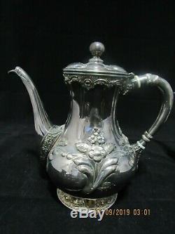 Vintage Quadruple Wilcox Silverplate Co Repousse 5 Pièce Thé / Café Set