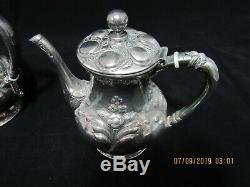 Vintage Quadruple Wilcox Silverplate Co Repousse 5 Pièce Thé / Café Set